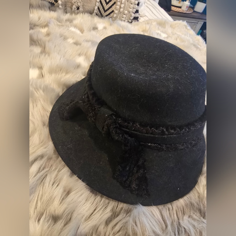 Betmar New York Elegant Vintage Black Women's Hat